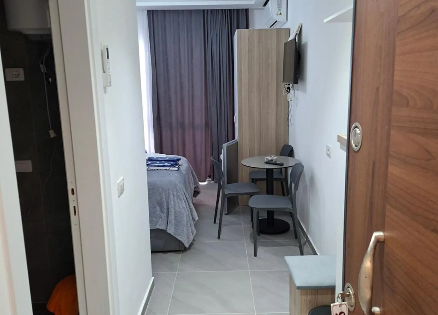 D&D Hotel Shengjin 0*,